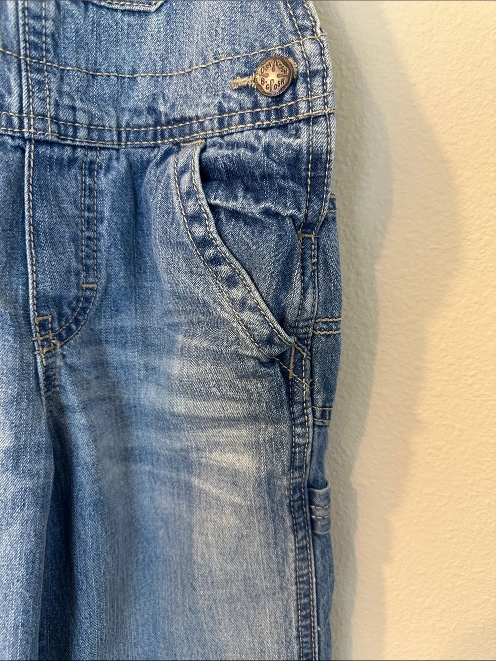 OshKosh B'gosh Vestbak Denim Overalls in Blue Wash Size 2T